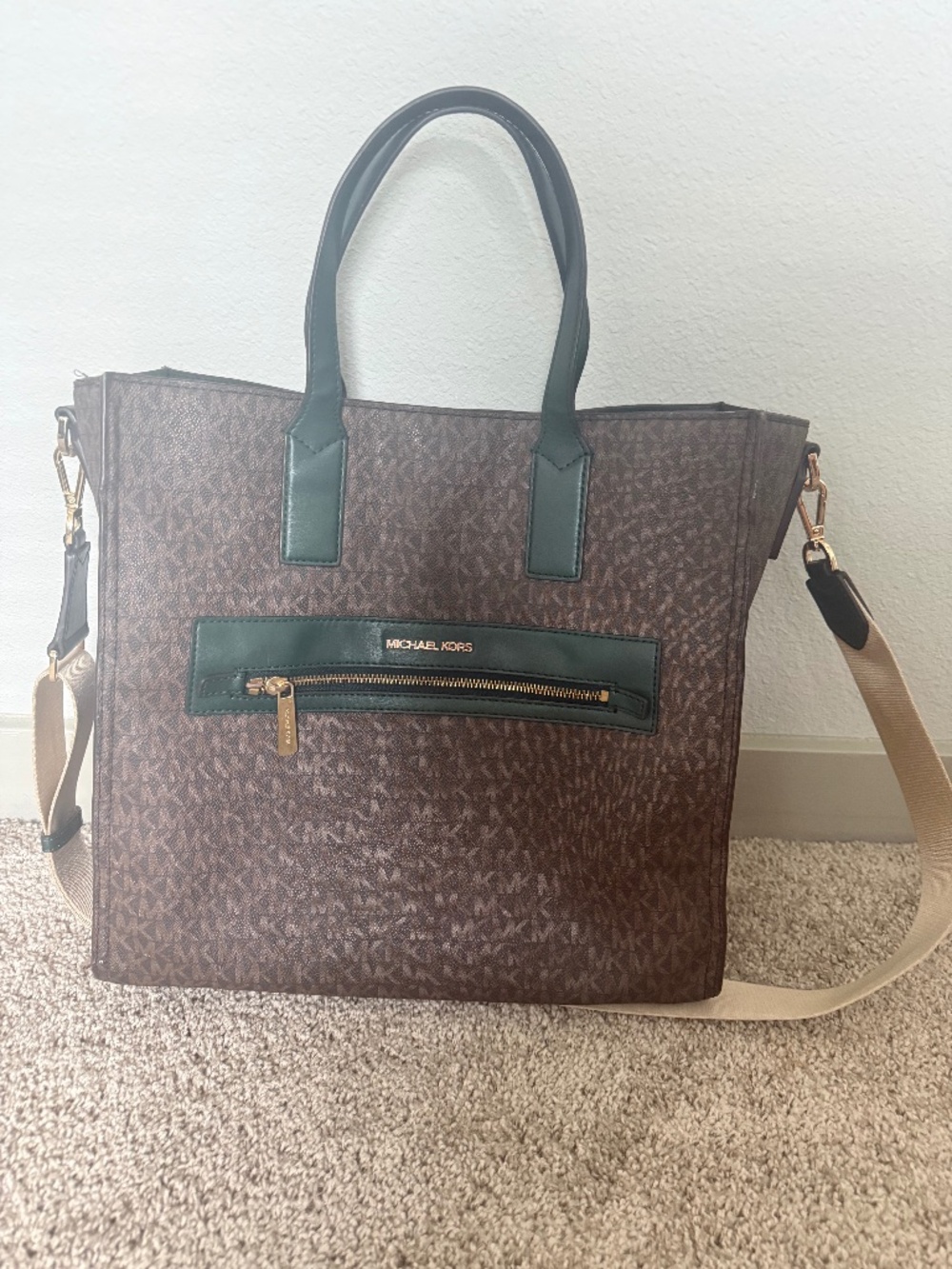 Michael Kors Signature Monogram Large Tote Brown/Green Detachable Strap